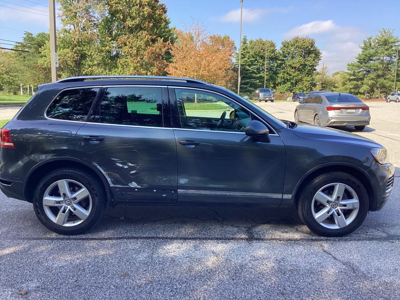 Volkswagen Touareg 4dr VR6 Sport w/Nav 2012