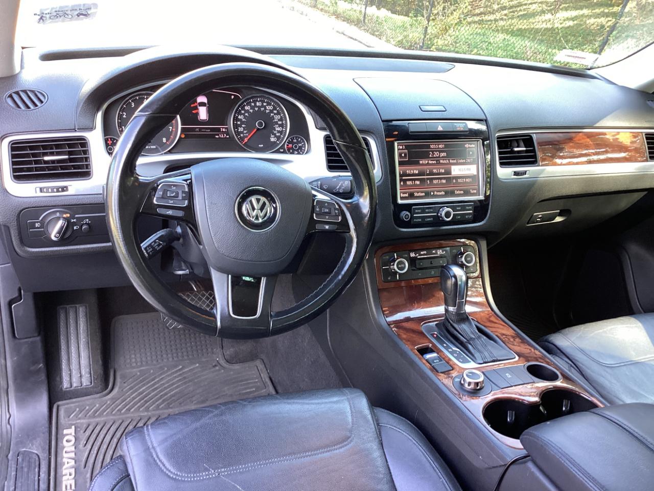 Volkswagen Touareg 4dr VR6 Sport w/Nav 2012