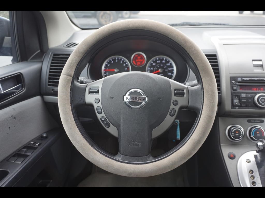 Nissan Sentra  2011