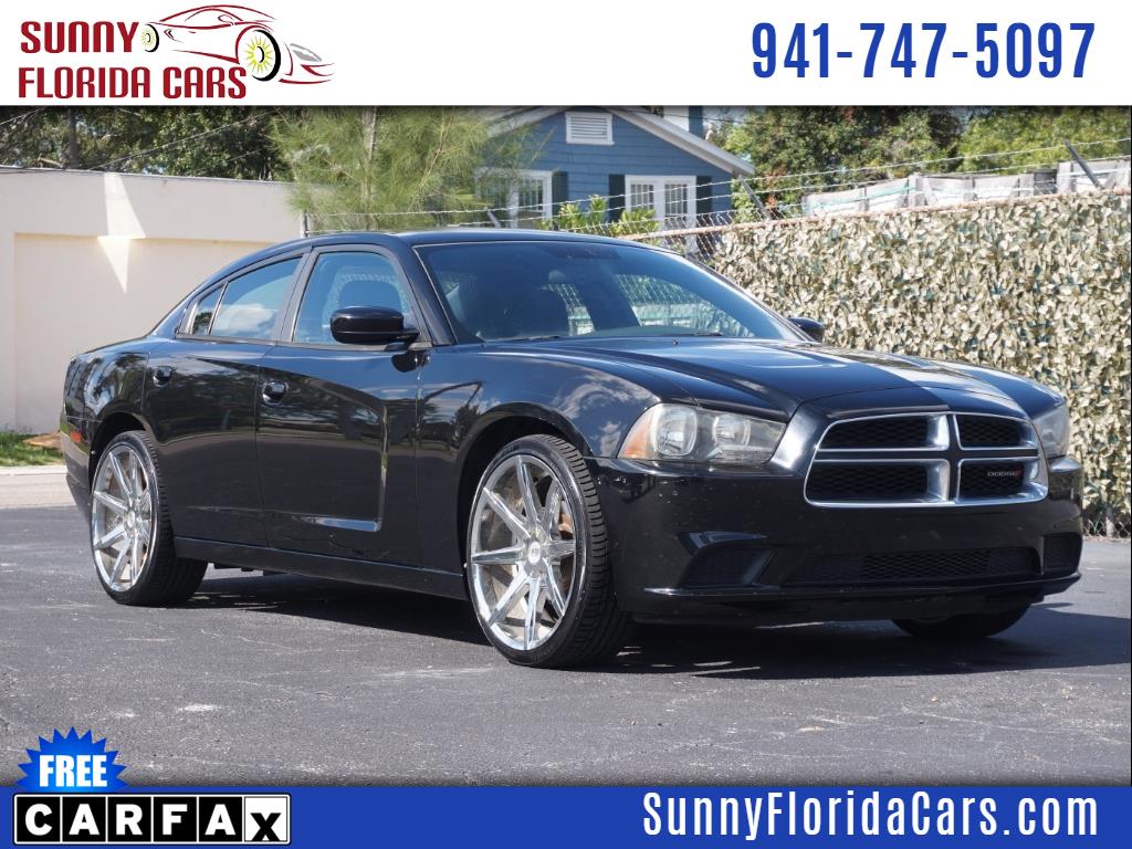 2013 Dodge Charger SE's photo