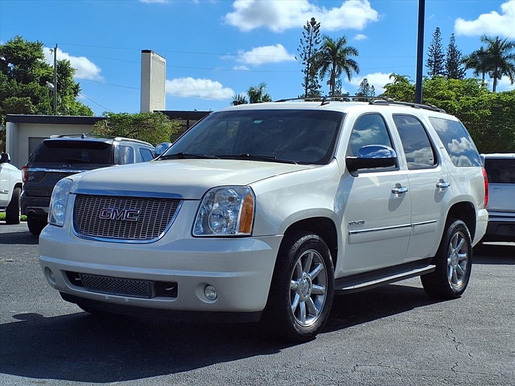 GMC Yukon  2011