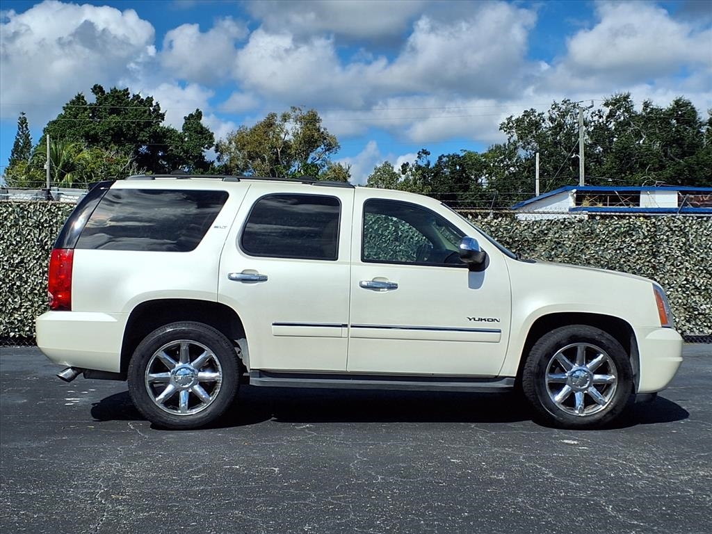GMC Yukon  2011