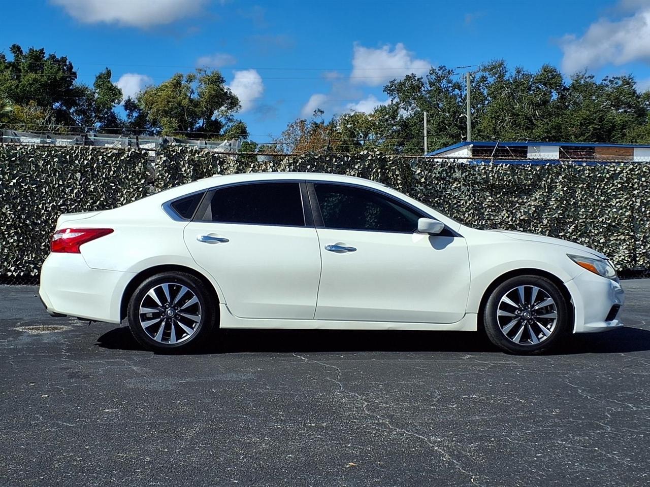 Nissan Altima 2.5 SV 2017