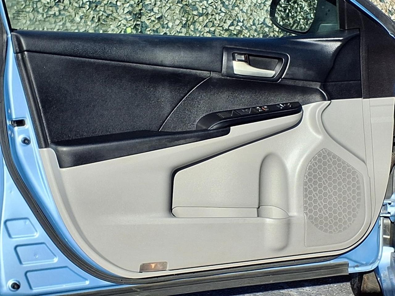 Toyota Camry LE 4D Sedan 2012