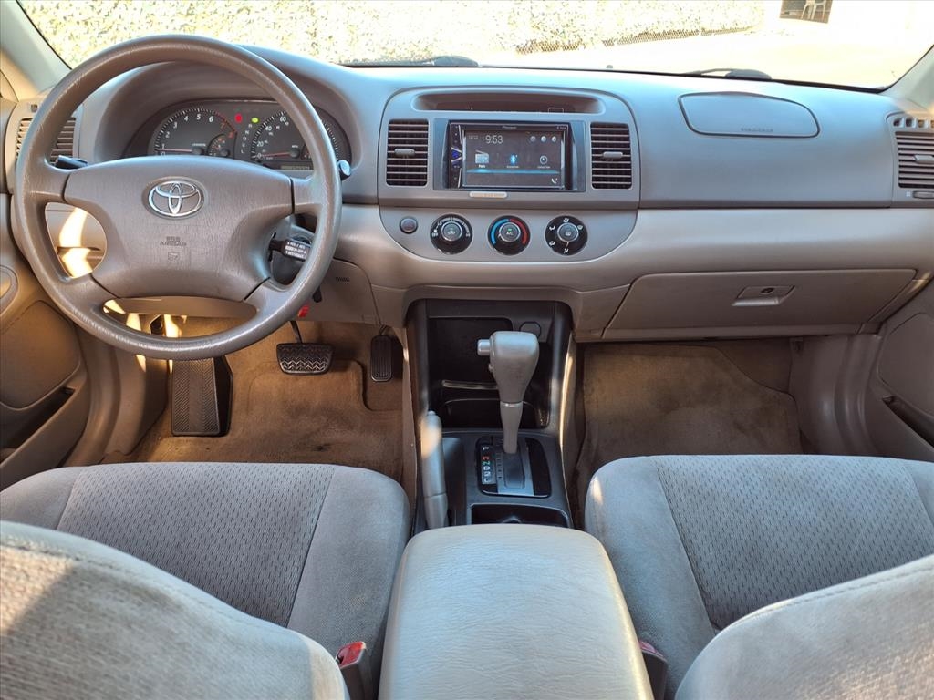 Toyota Camry  2004