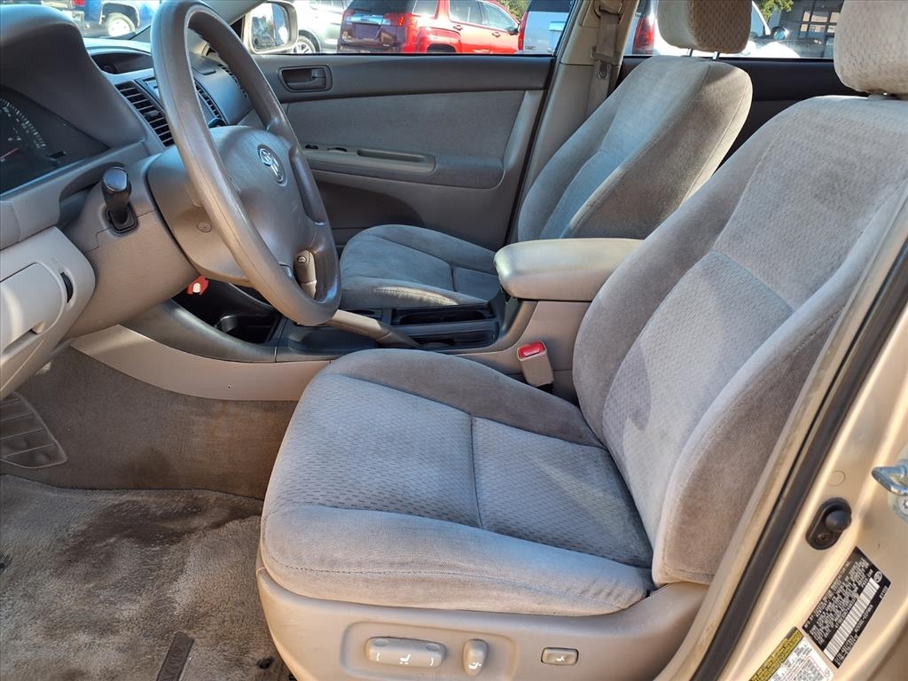 Toyota Camry  2004