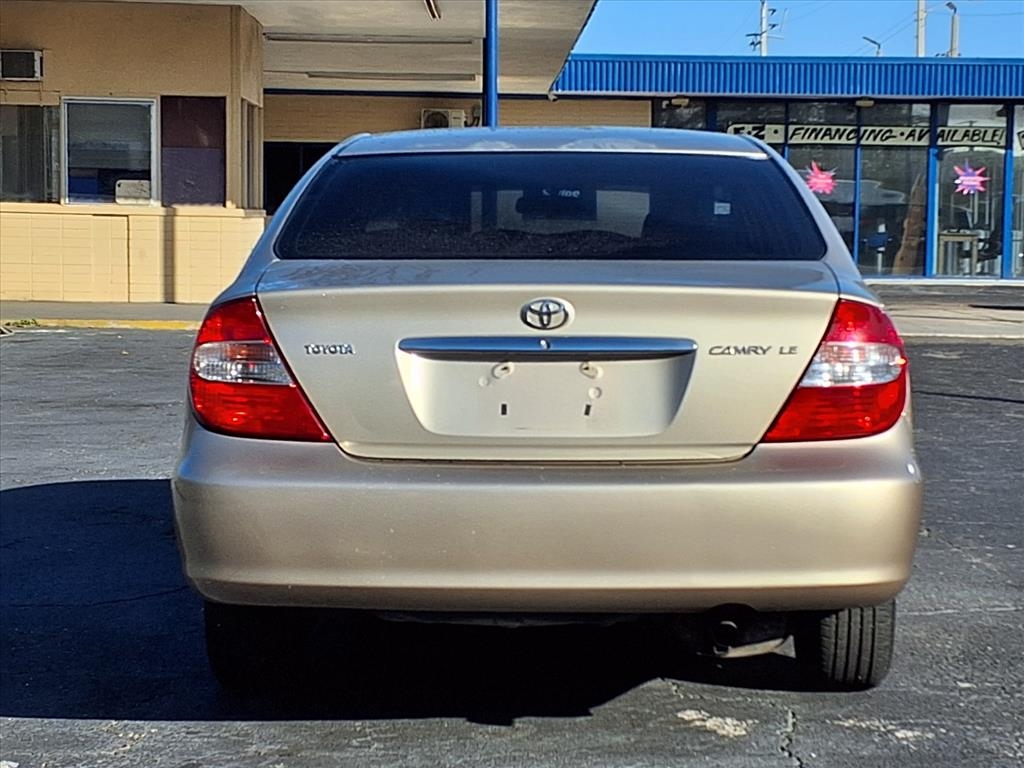 Toyota Camry  2004