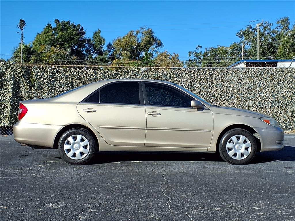 Toyota Camry  2004
