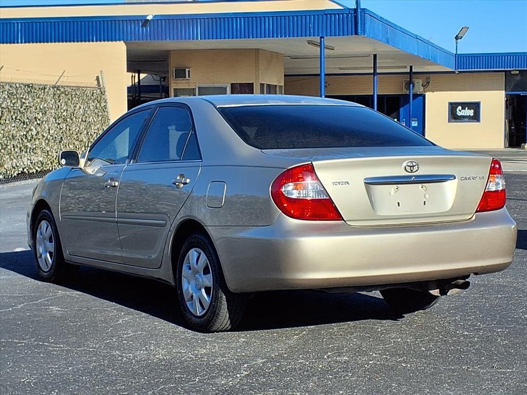 Toyota Camry  2004