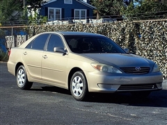 2004 Toyota Camry 