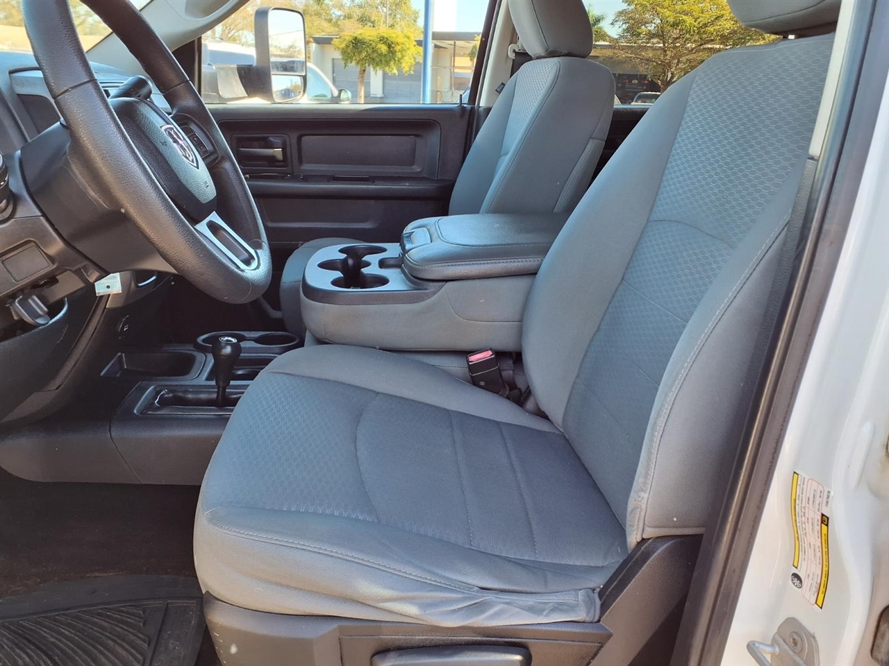 RAM 3500 4WD Crew Cab 169" Tradesman 2015