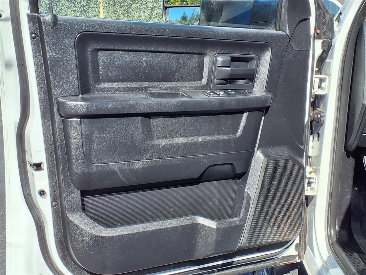 RAM 3500 4WD Crew Cab 169" Tradesman 2015