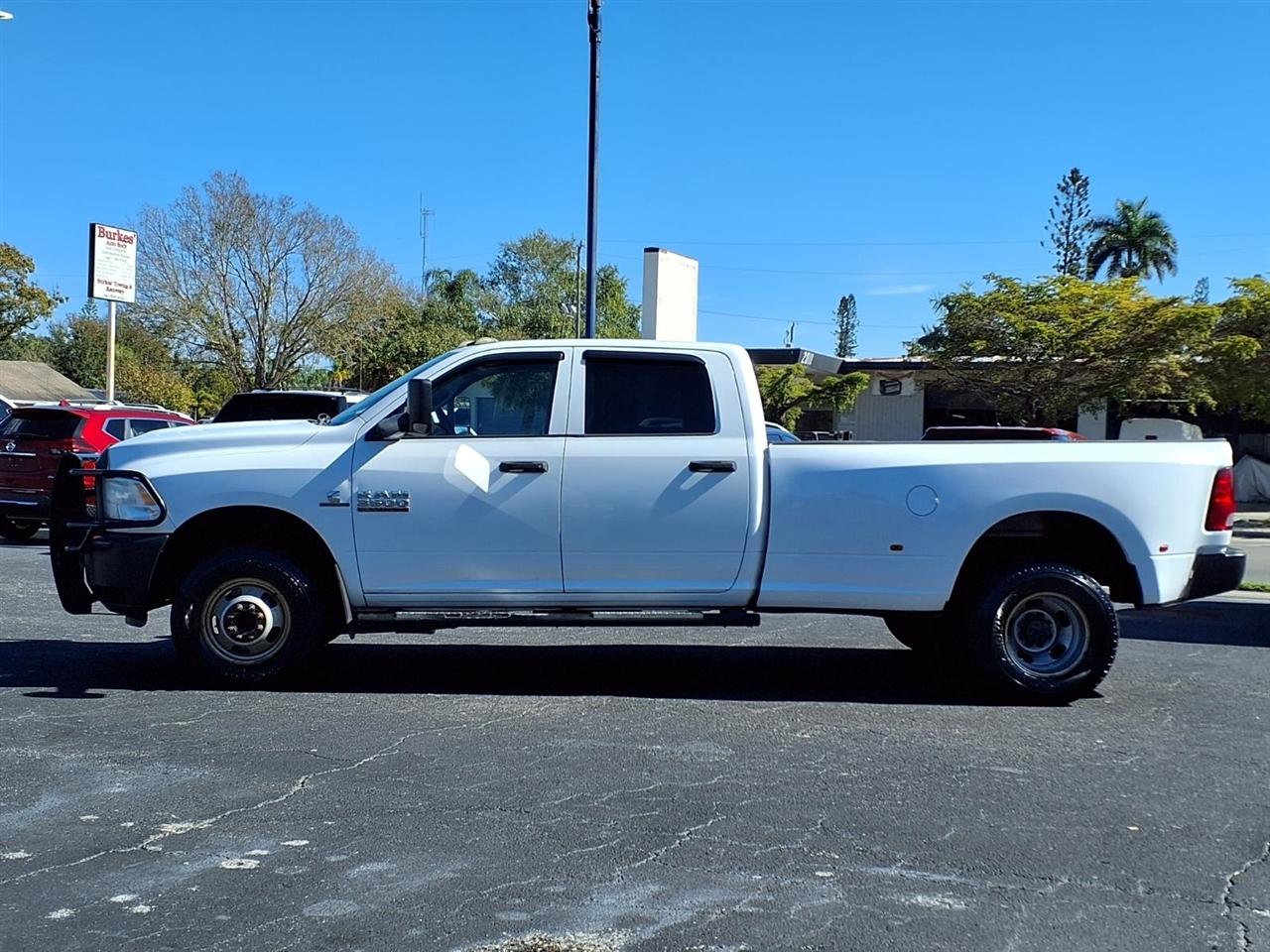 RAM 3500 4WD Crew Cab 169" Tradesman 2015