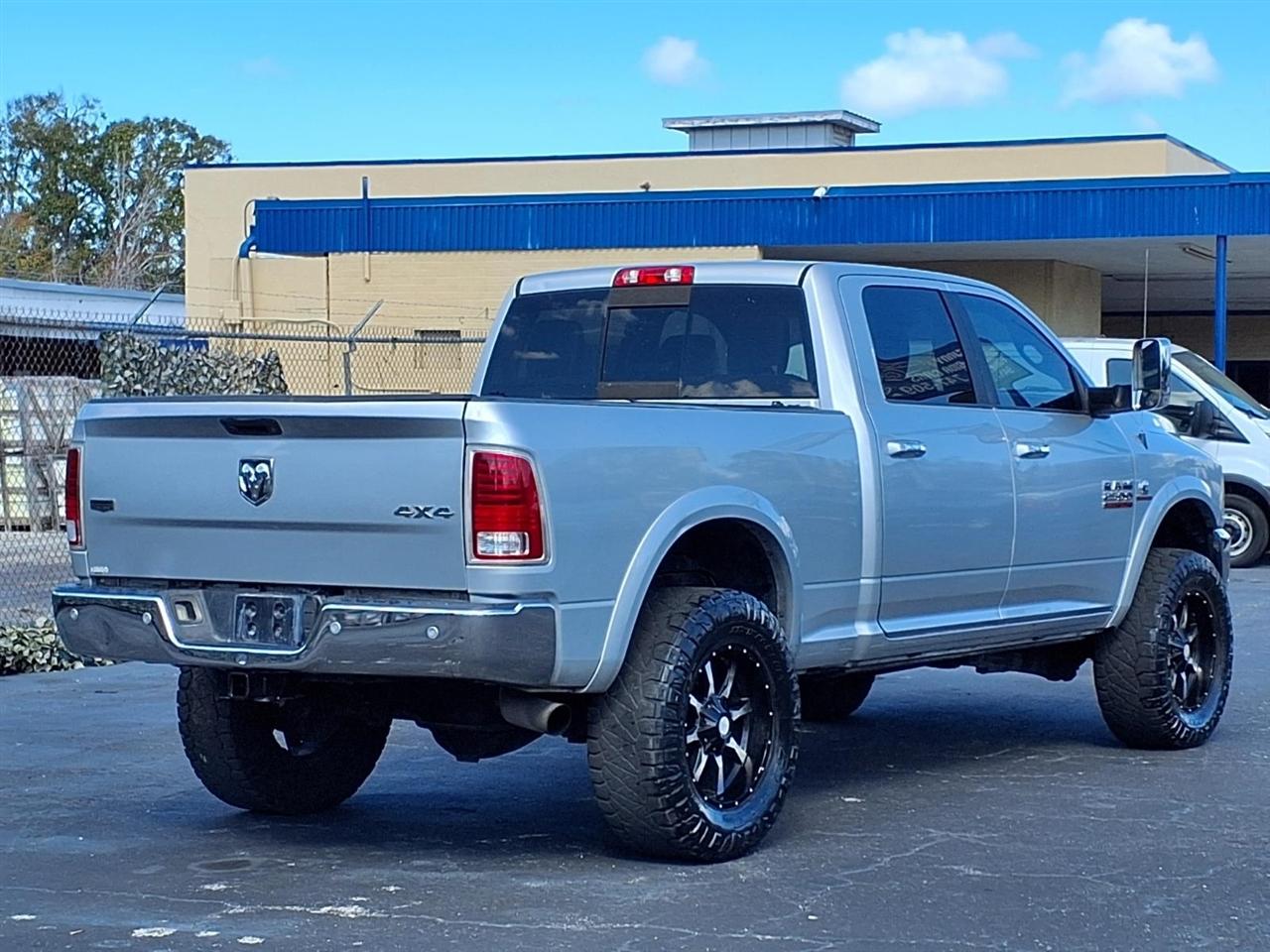 RAM 2500 4WD Crew Cab 149" Laramie 2017