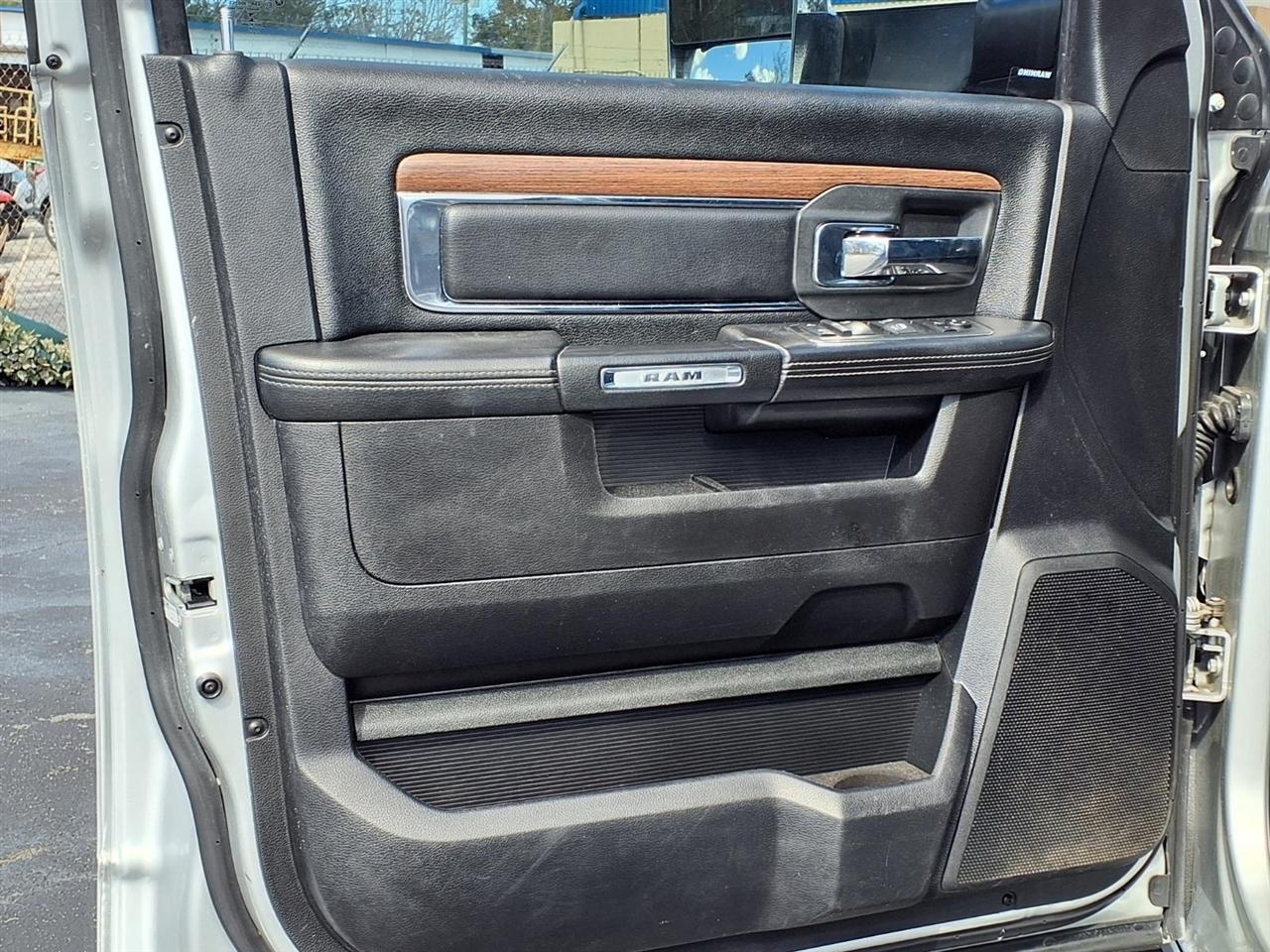 RAM 2500 4WD Crew Cab 149" Laramie 2017