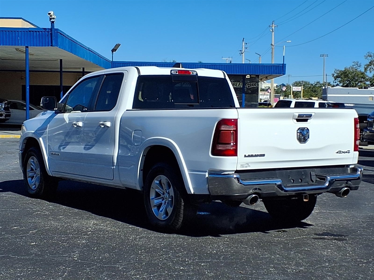 RAM 1500 4WD Crew Cab 140.5" Laramie 2020