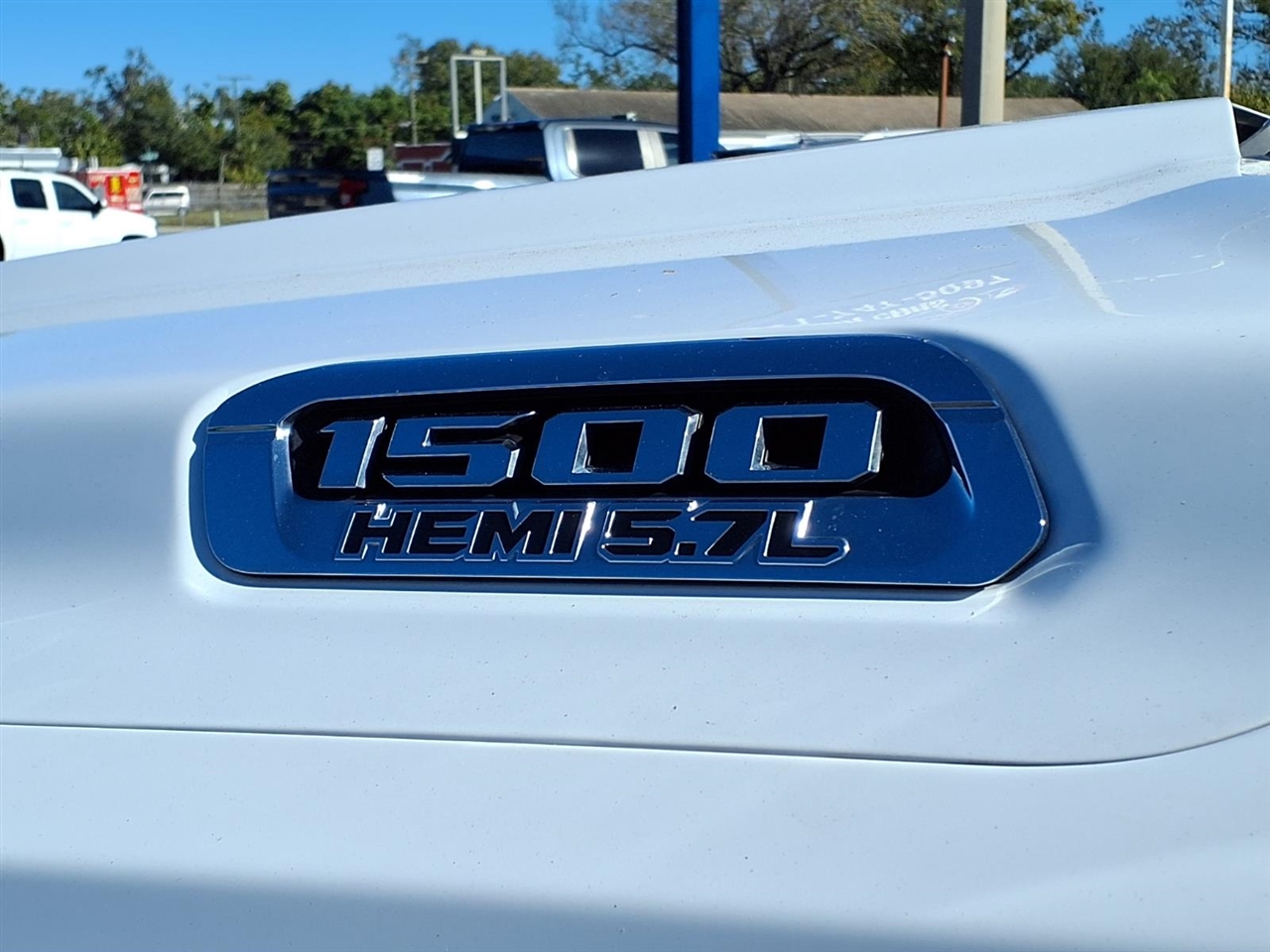 RAM 1500 4WD Crew Cab 140.5" Laramie 2020