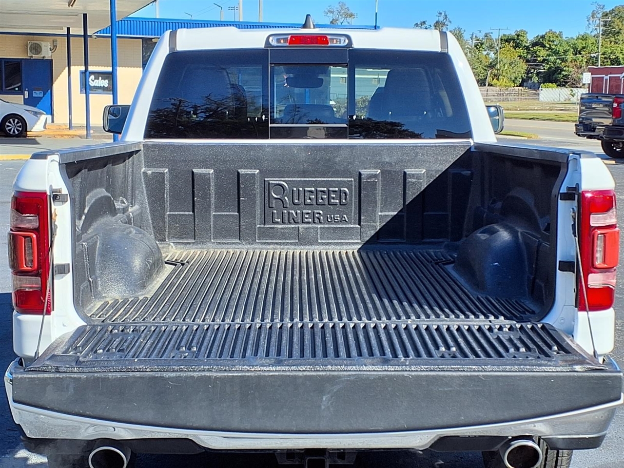 RAM 1500 4WD Crew Cab 149" Laramie 2020