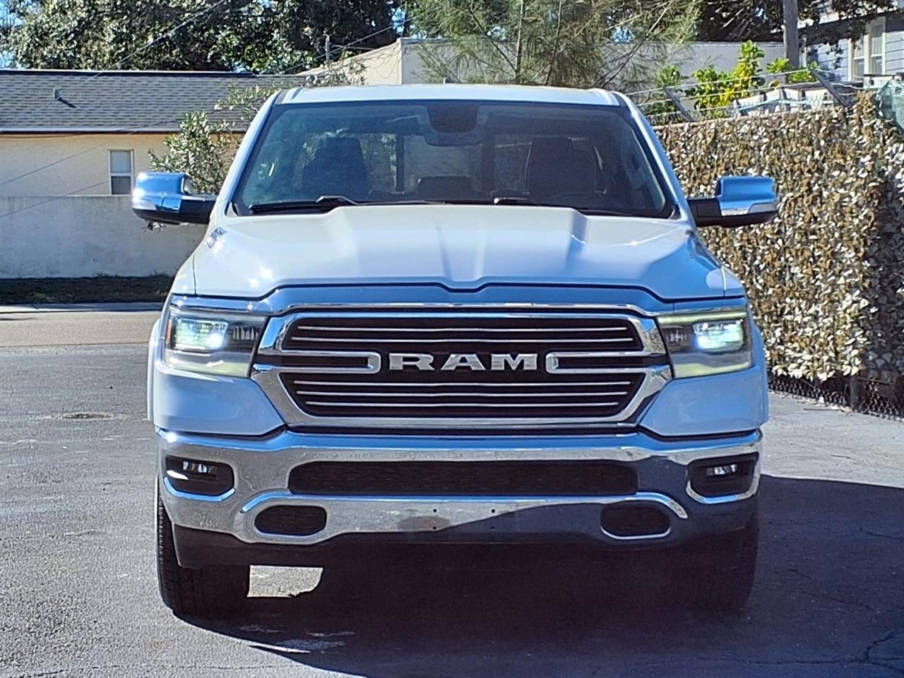 RAM 1500 4WD Crew Cab 149" Laramie 2020