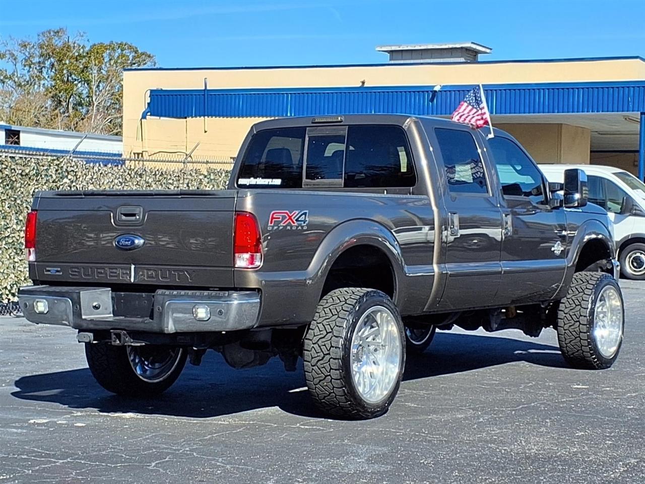 Ford F-250 SD Lariat Crew Cab 4WD 2016