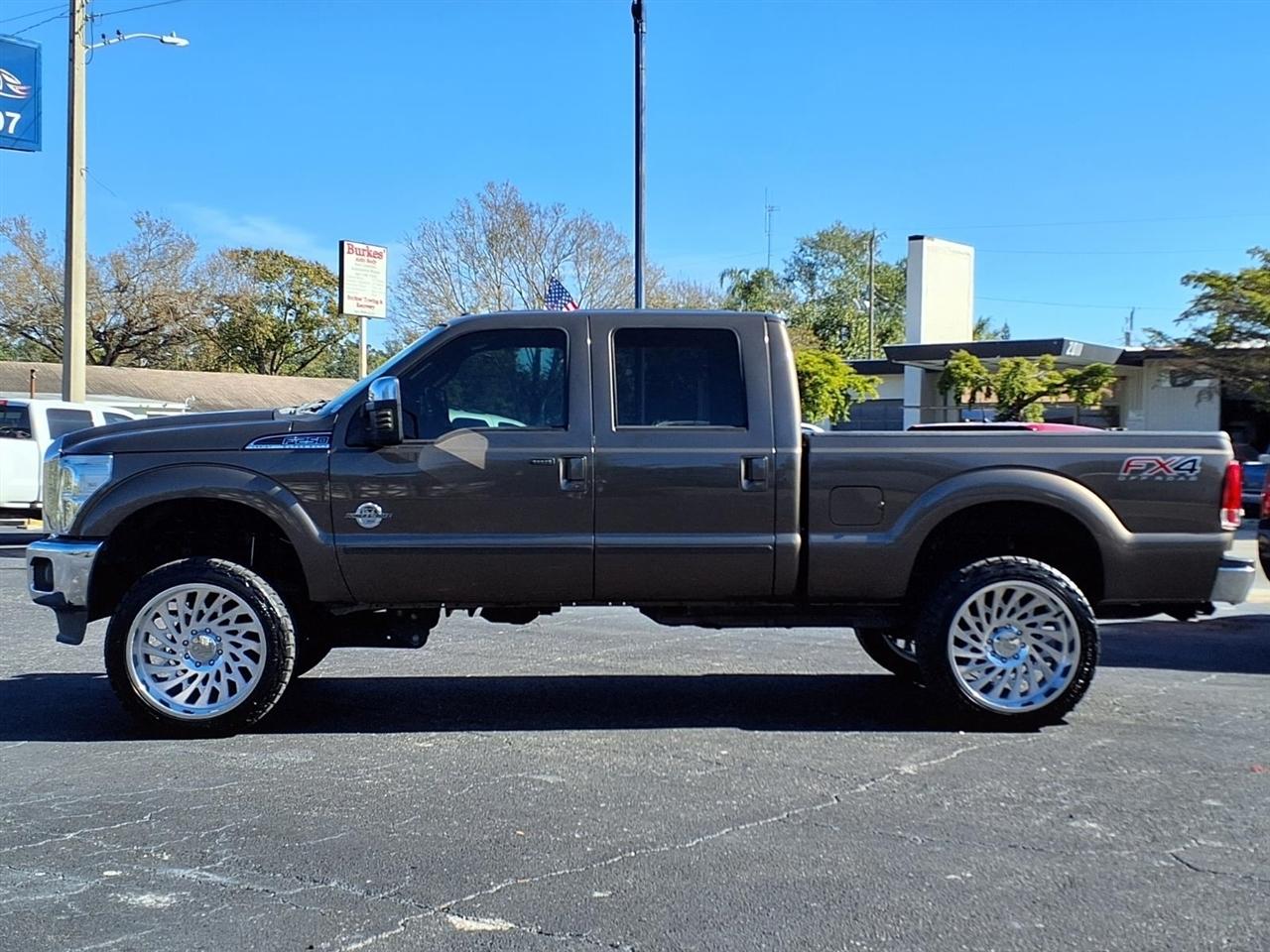Ford F-250 SD Lariat Crew Cab 4WD 2016
