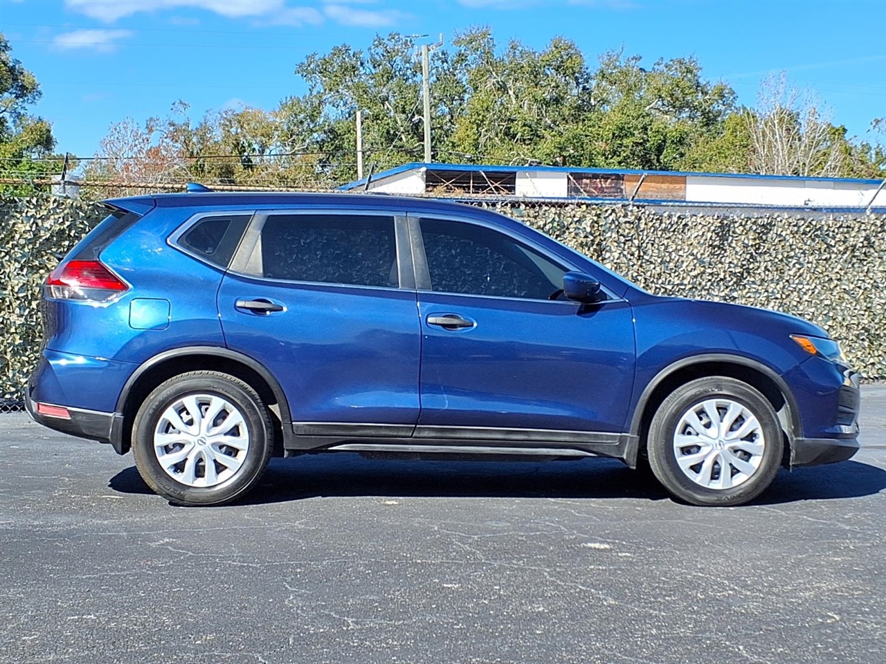 Nissan Rogue FWD 4dr S 2017