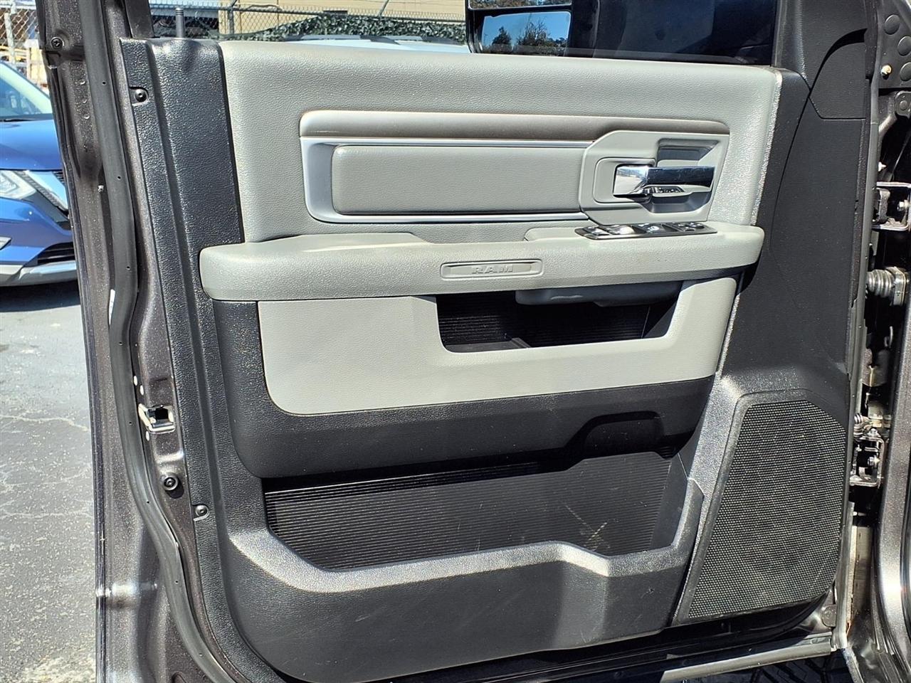 RAM 2500 4WD Crew Cab 169" Big Horn 2015