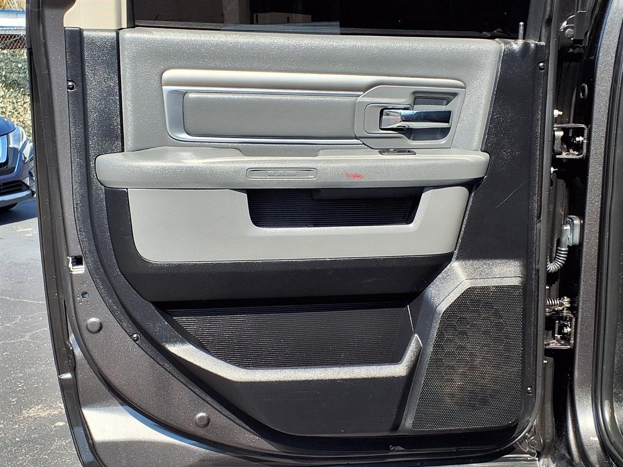 RAM 2500 4WD Crew Cab 169" Big Horn 2015