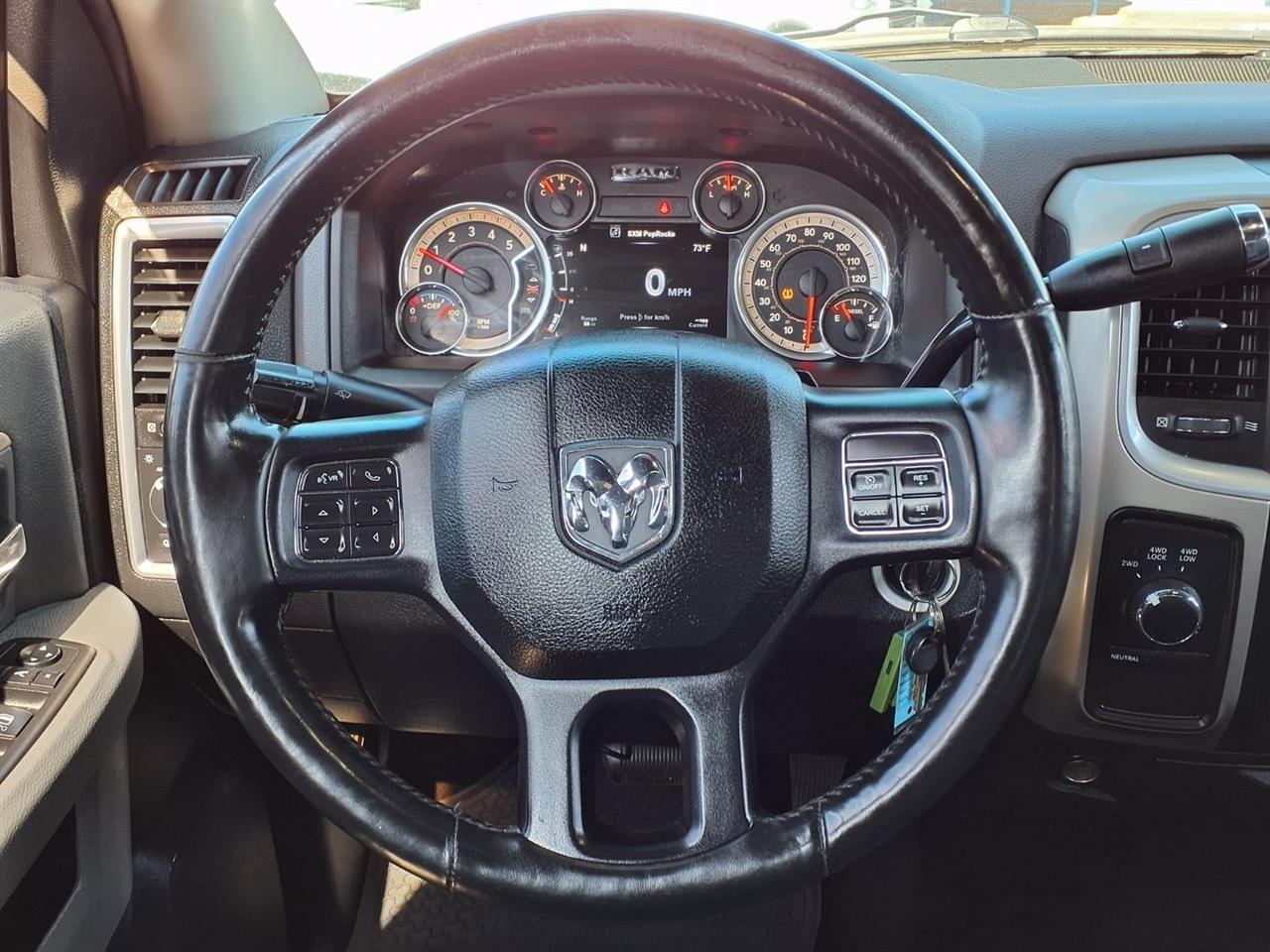 RAM 2500 4WD Crew Cab 169" Big Horn 2015