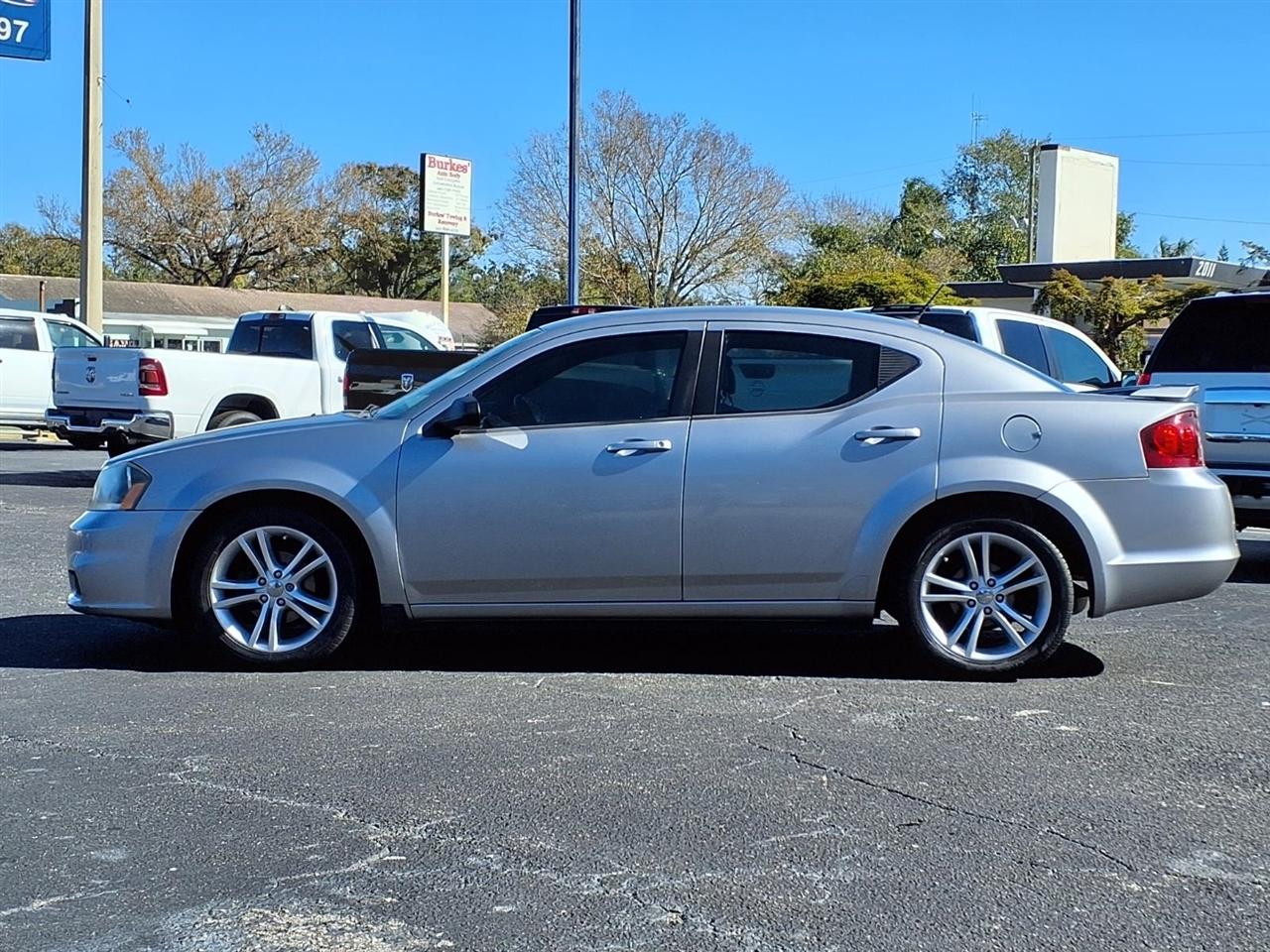 Dodge Avenger 4dr Sdn SE 2014