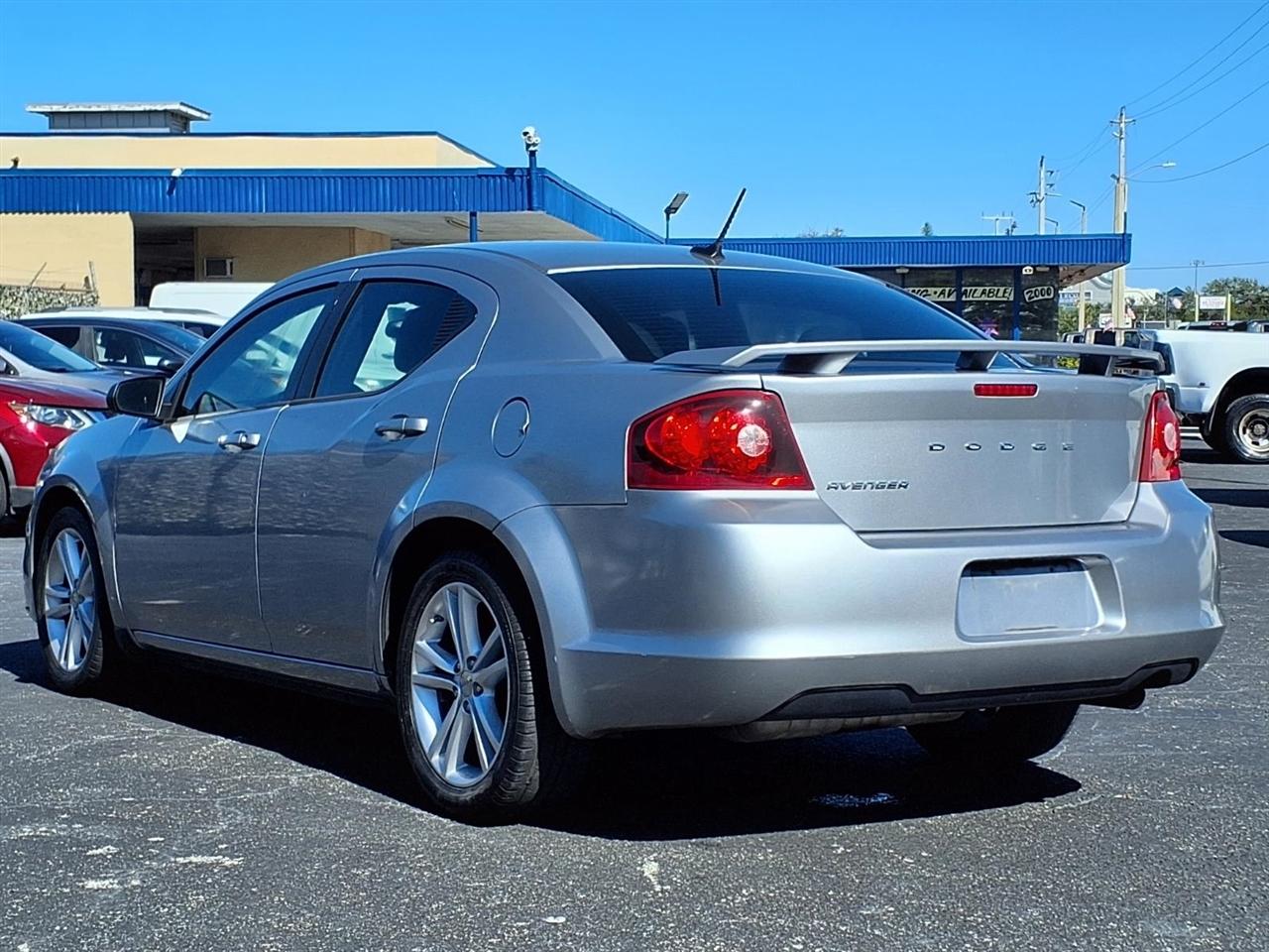 Dodge Avenger 4dr Sdn SE 2014
