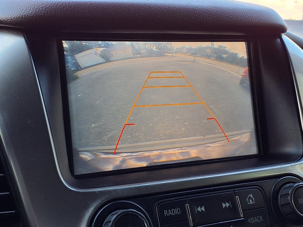 Chevrolet Suburban  2017