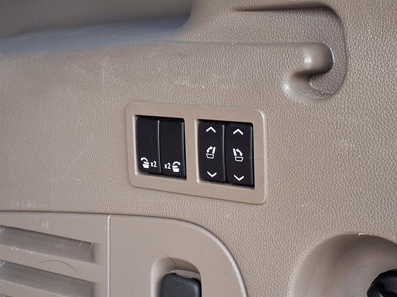 Chevrolet Suburban  2017