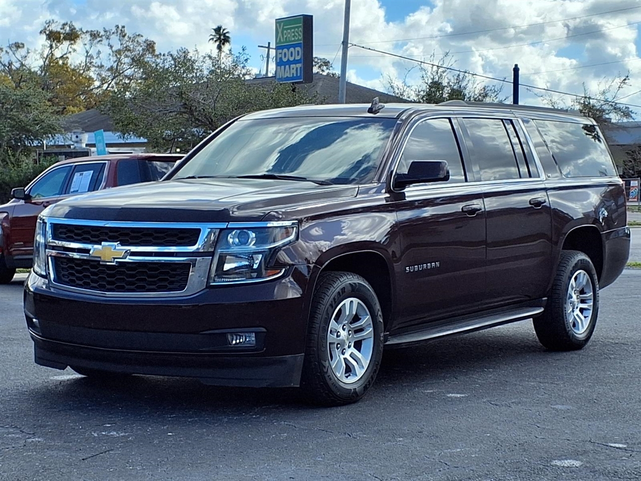 Chevrolet Suburban  2017
