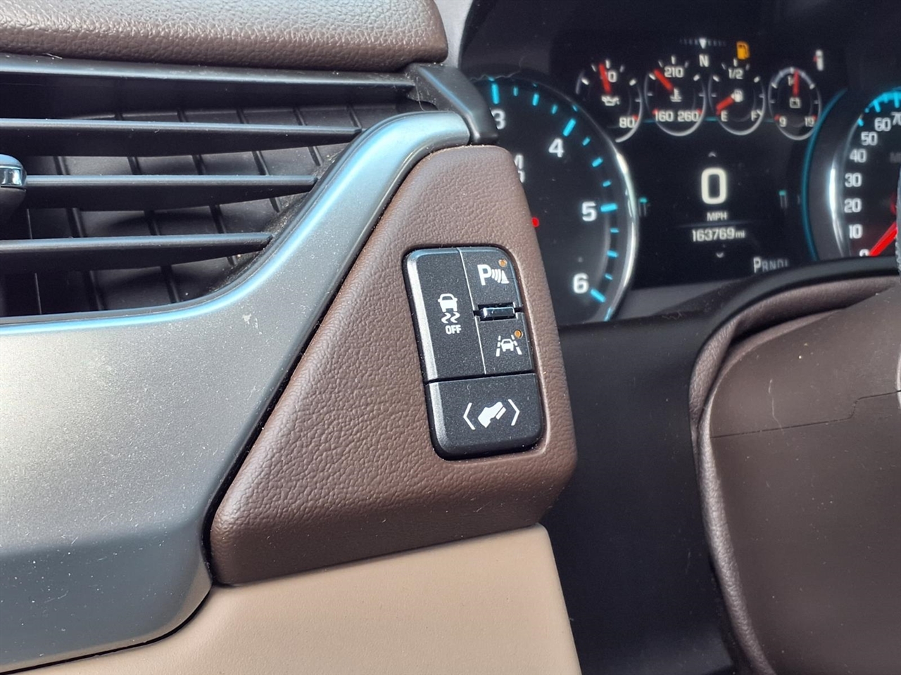 Chevrolet Suburban  2017