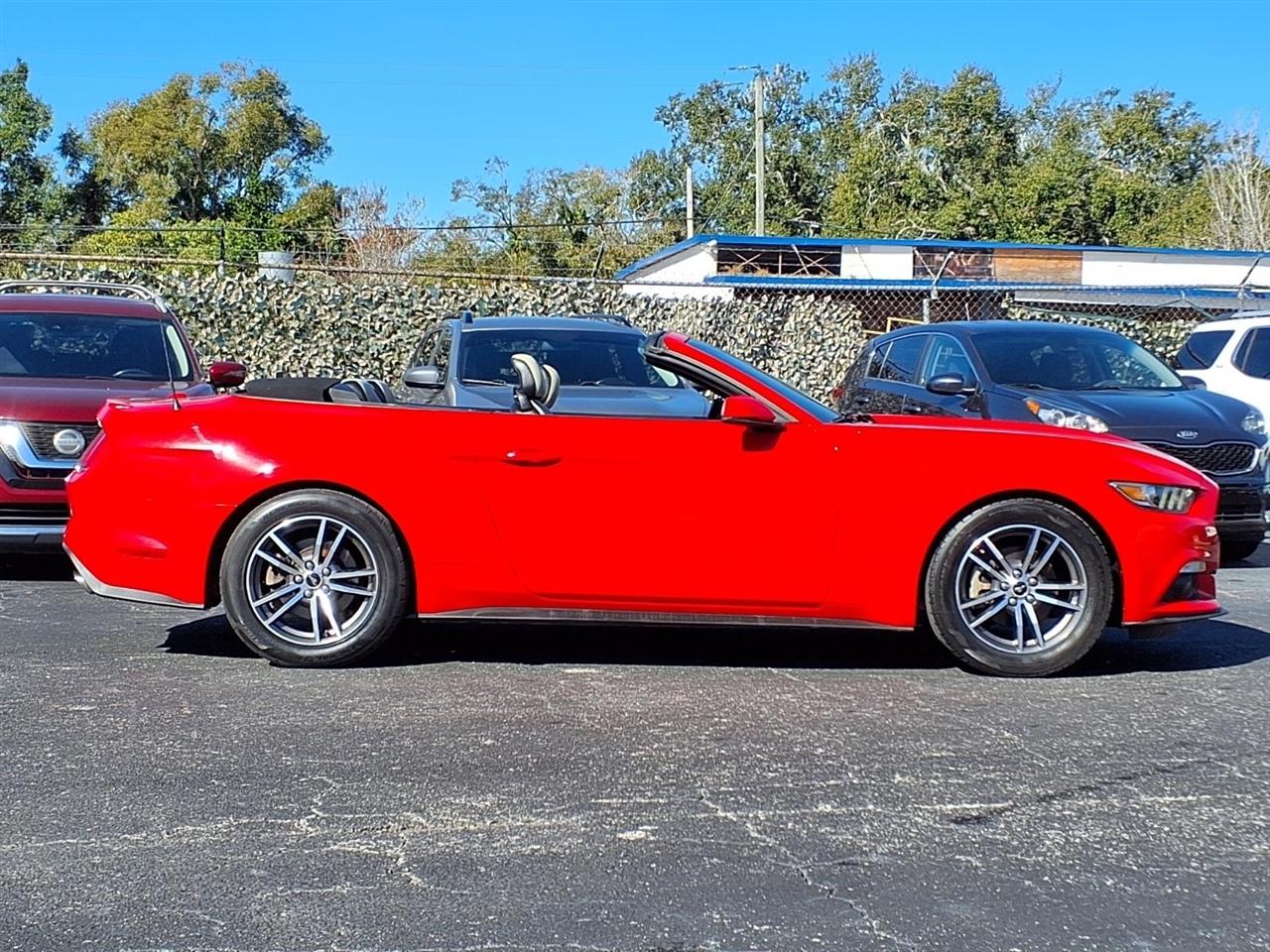 Ford Mustang 2dr Conv EcoBoost Premium 2017