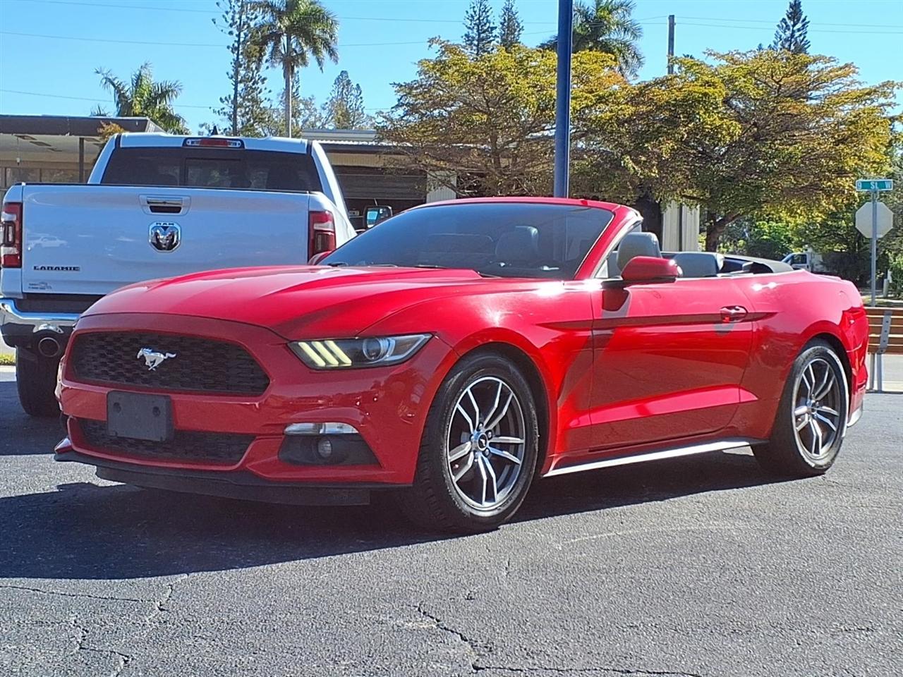 Ford Mustang 2dr Conv EcoBoost Premium 2017