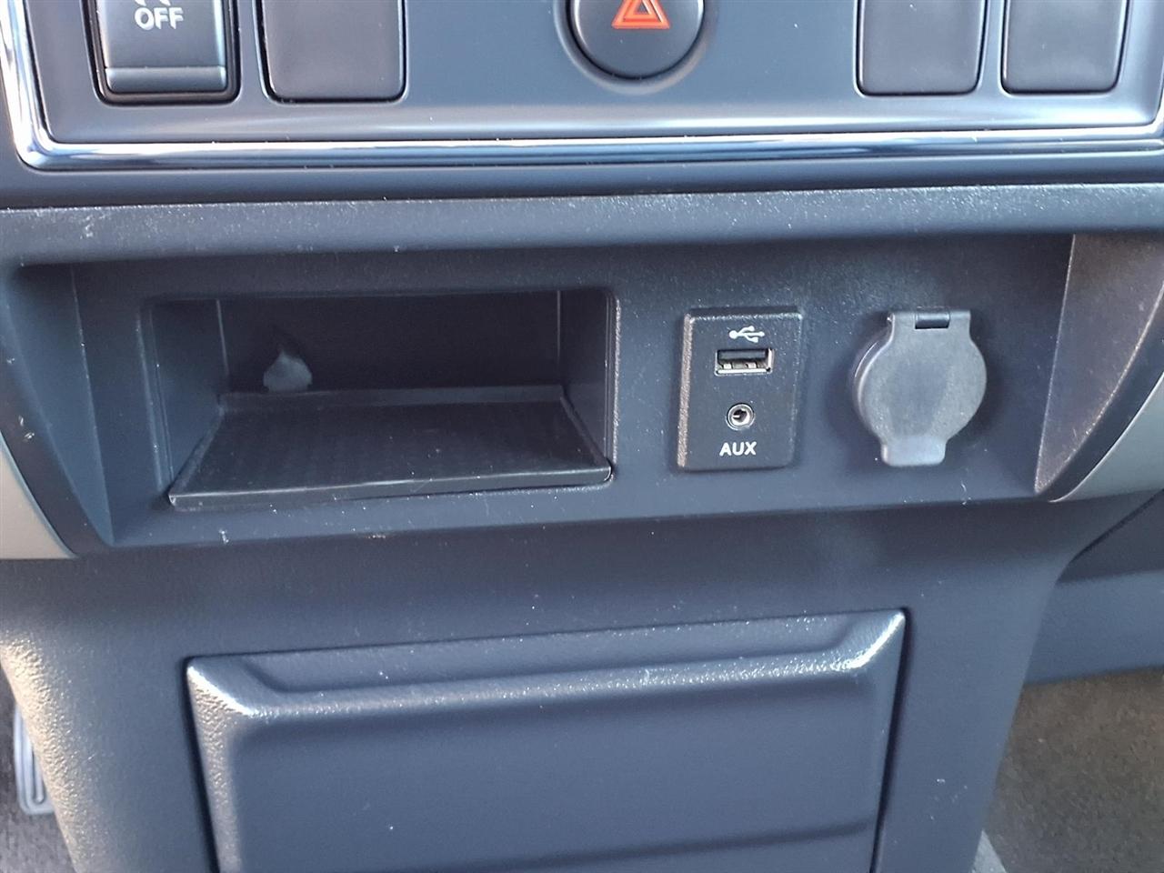 Nissan Titan 2WD Crew Cab SE 2017