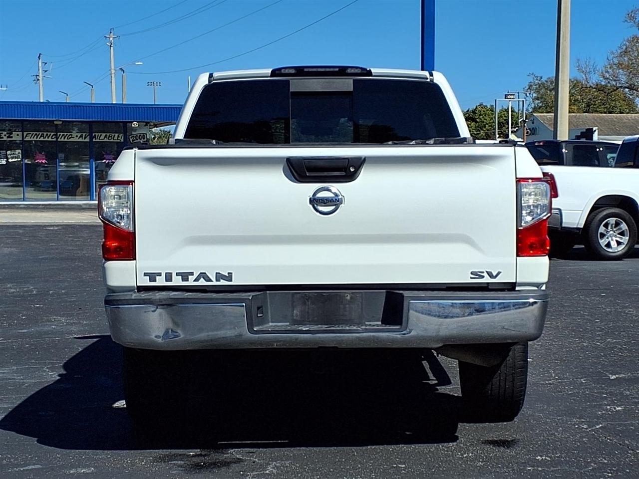 Nissan Titan 2WD Crew Cab SE 2017