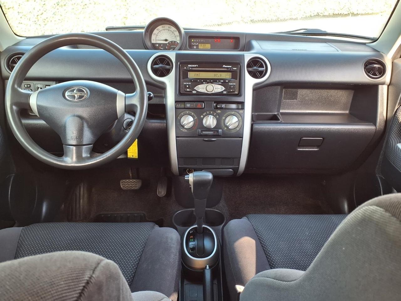 Scion xB  2006