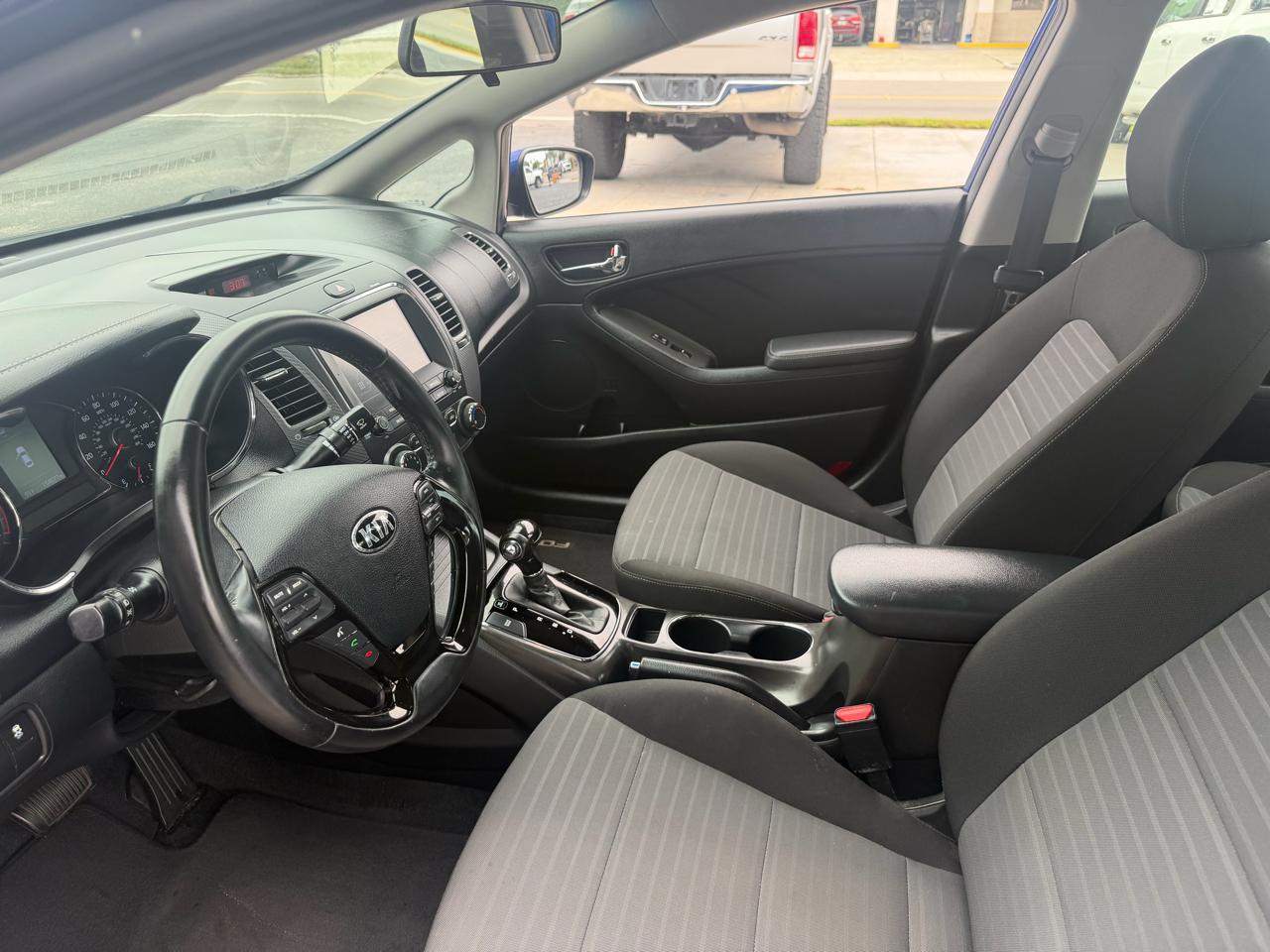 Kia Forte LX 6A 2017