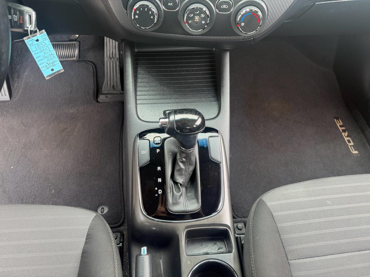 Kia Forte LX 6A 2017
