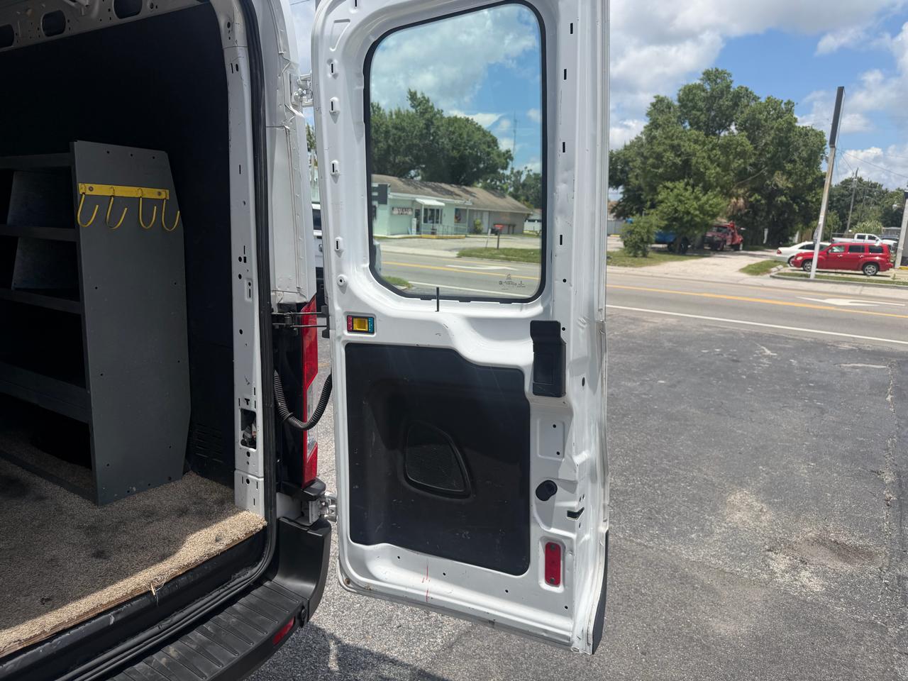 Ford Transit 250 Van Med. Roof w/Sliding Pass. 148-in. WB 2019