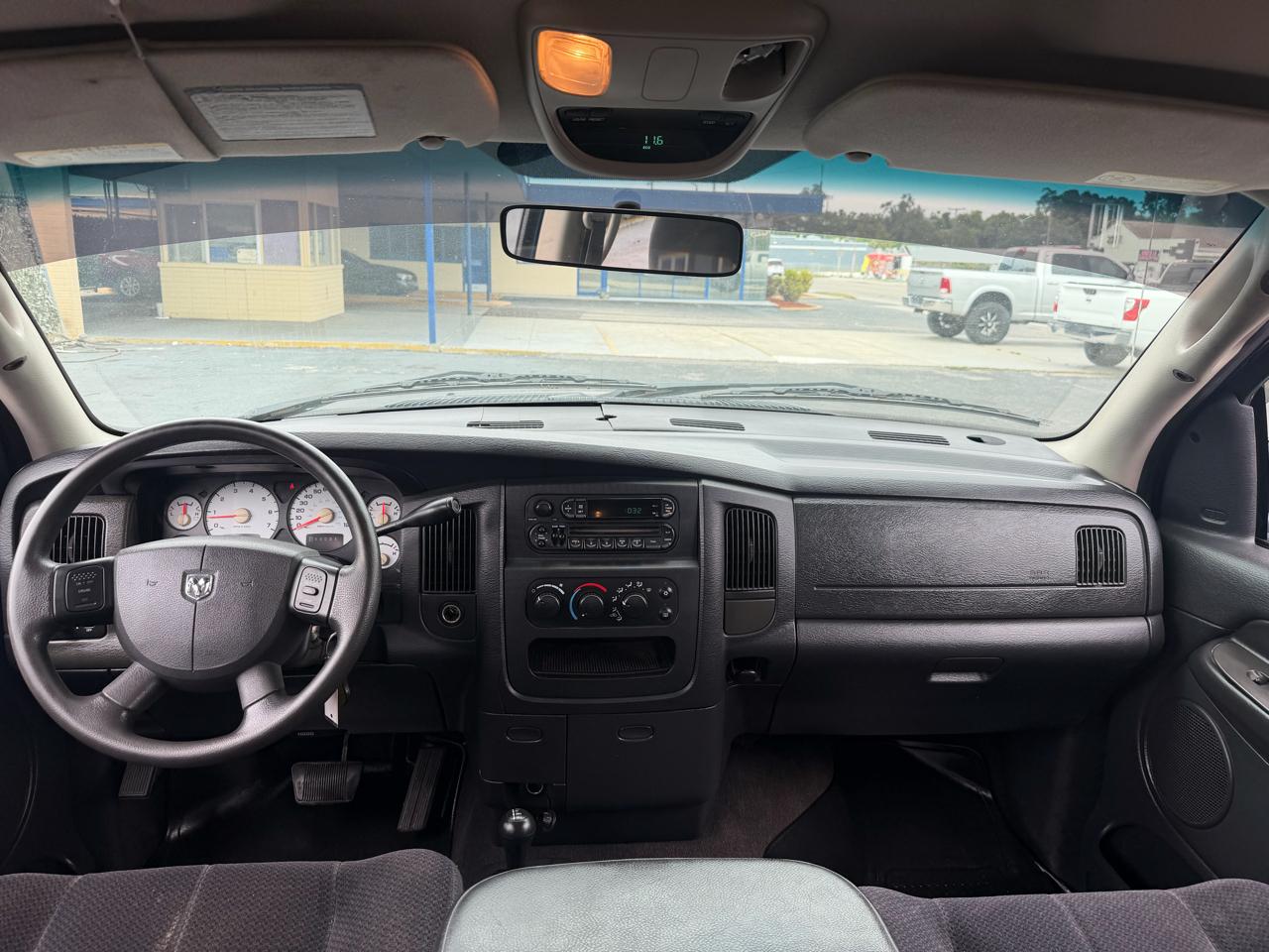 Dodge Ram 1500 SLT Short Bed 4WD 2004