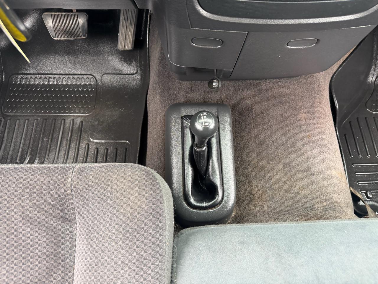 Dodge Ram 1500 SLT Short Bed 4WD 2004