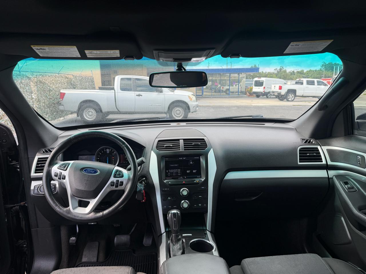 Ford Explorer XLT FWD 2014