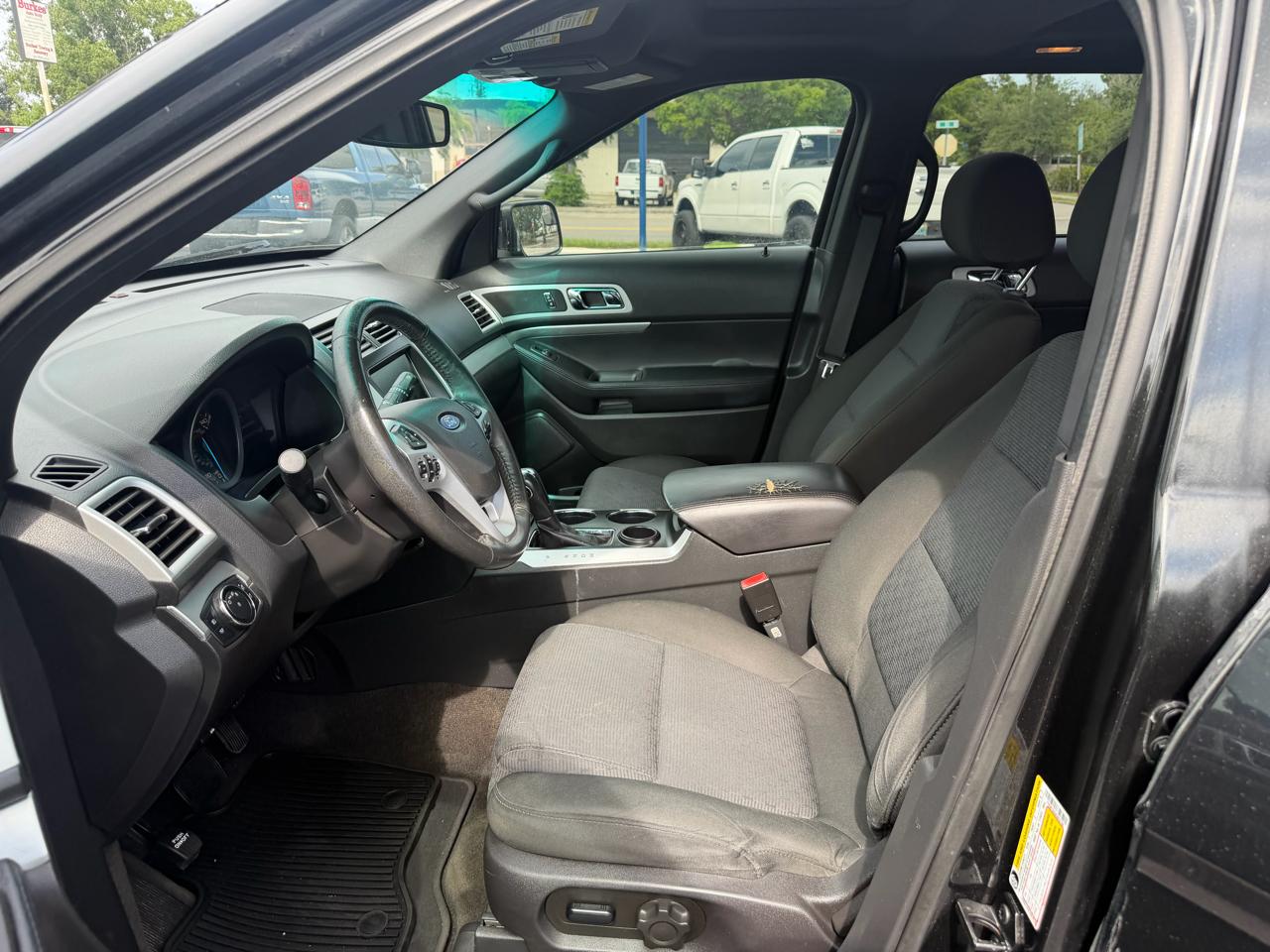 Ford Explorer XLT FWD 2014