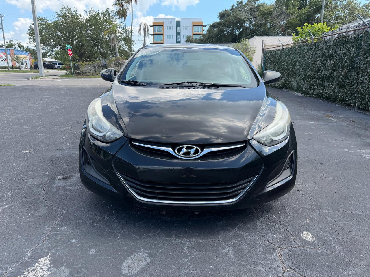 Hyundai Elantra SE 6AT 2015