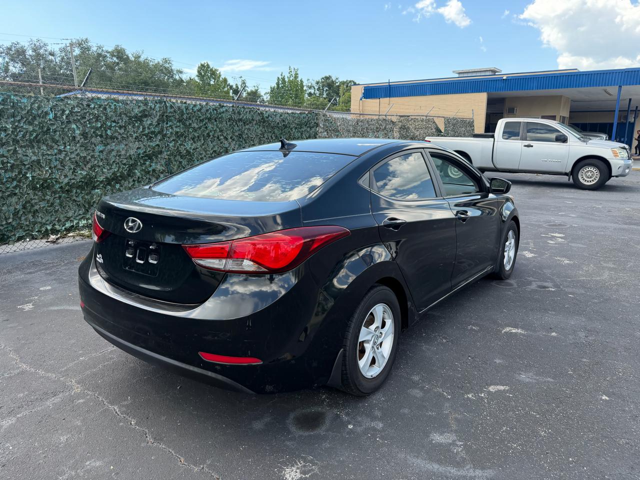 Hyundai Elantra SE 6AT 2015