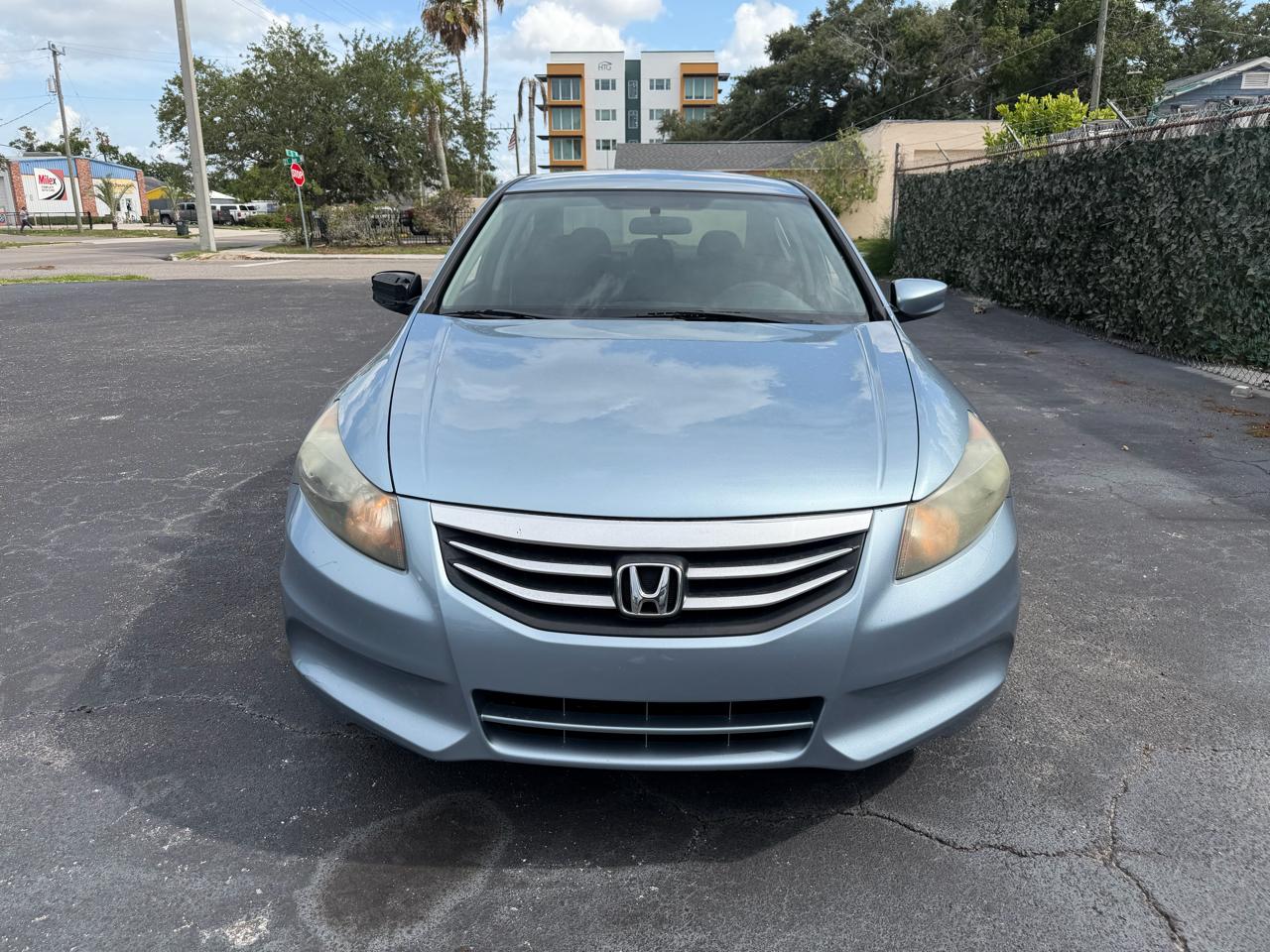 Honda Accord LX sedan AT 2012